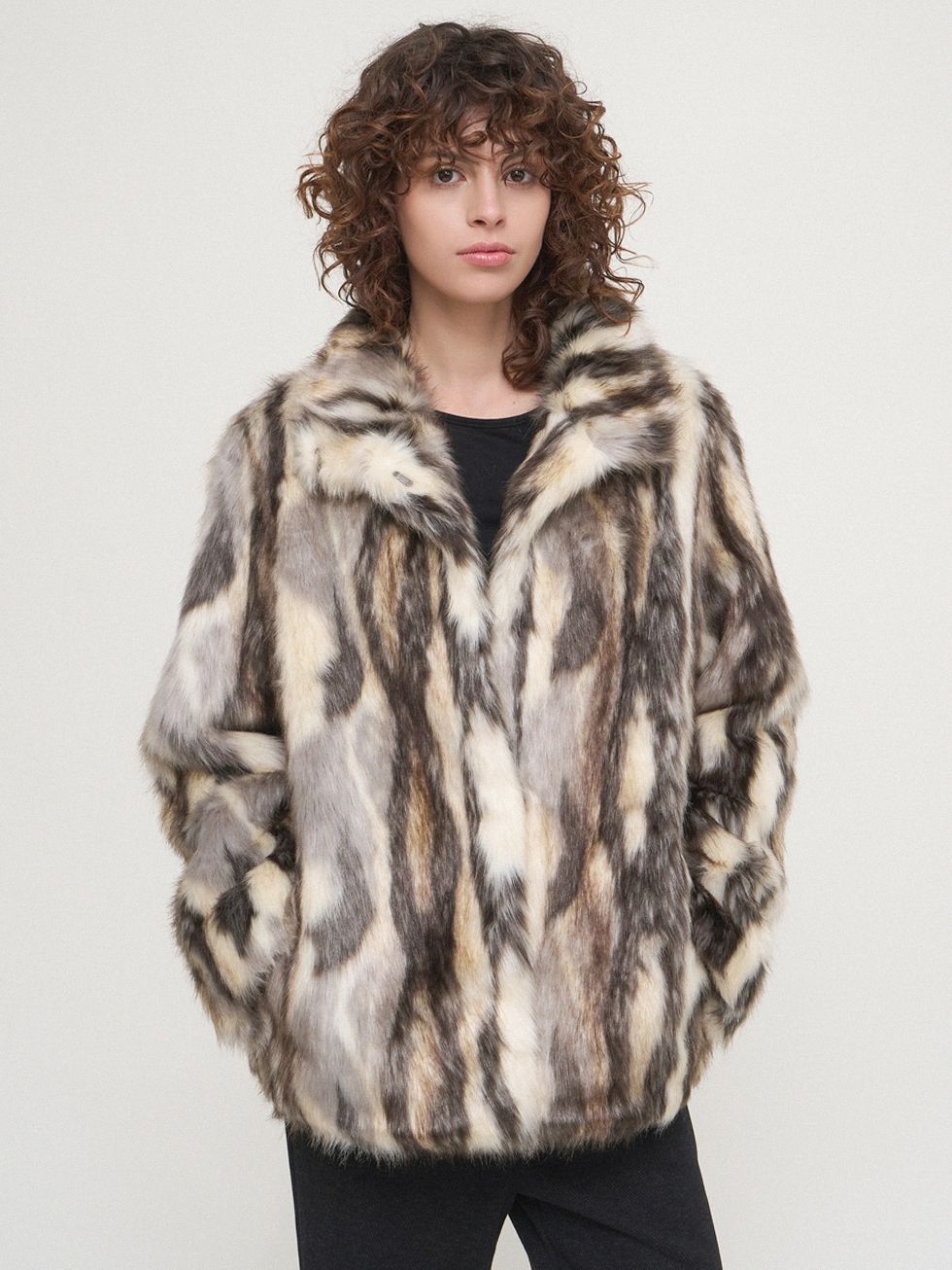 ШУБА МУЛЬТИКОЛОР, ШЕРСТЬ И ПОЛИЭСТЕР