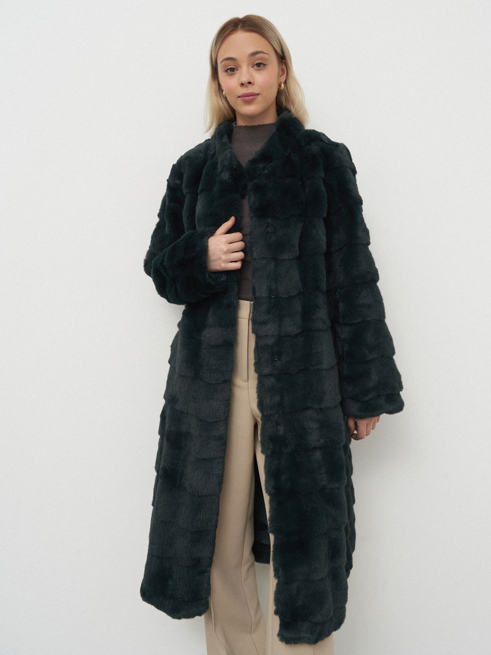 ШУБА ТЕМНО-ЗЕЛЕНАЯ, ЭКО-МЕХ