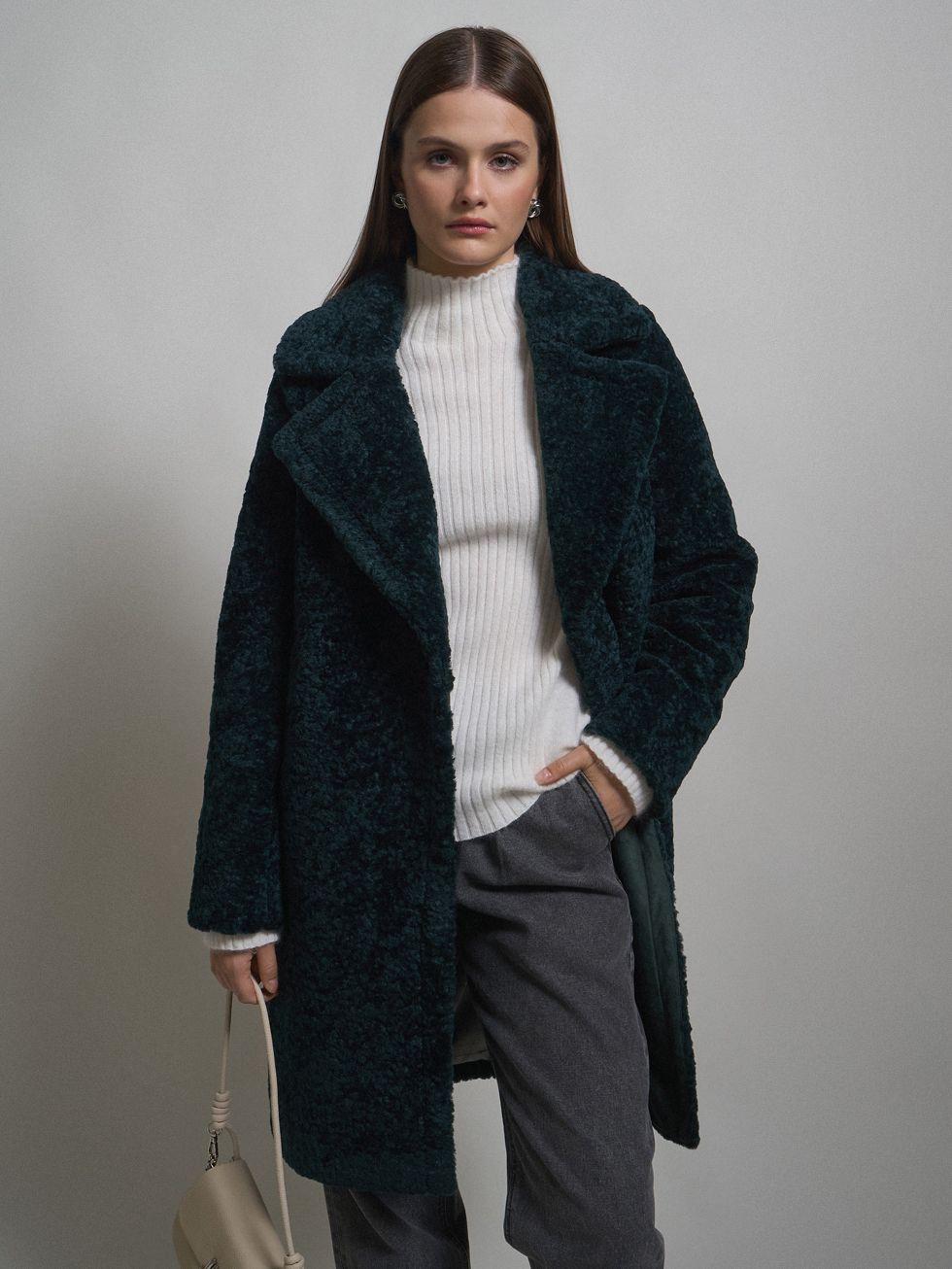 ШУБА ТЕМНО-ЗЕЛЕНАЯ, ЭКО-МЕХ