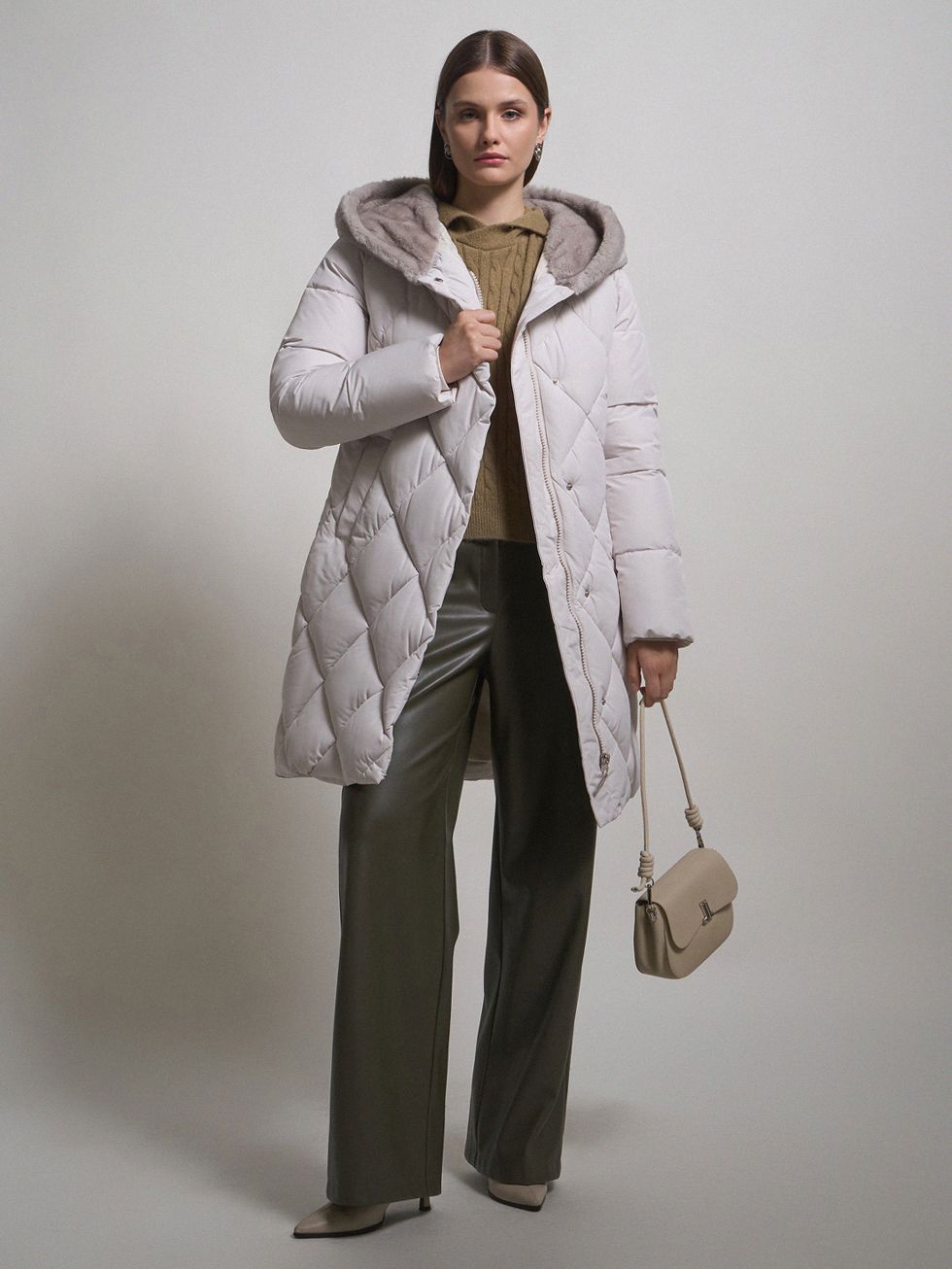 ПУХОВИК ЖЕНСКИЙ, КРЕМОВЫЙ