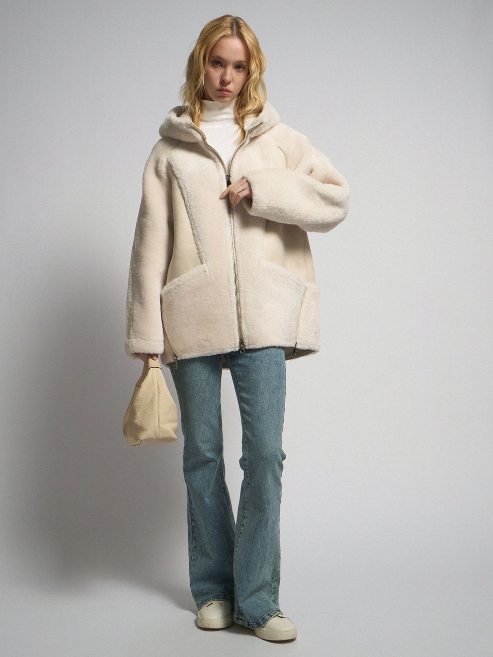 ШУБА КРЕМОВАЯ, ЭКО-МЕХ