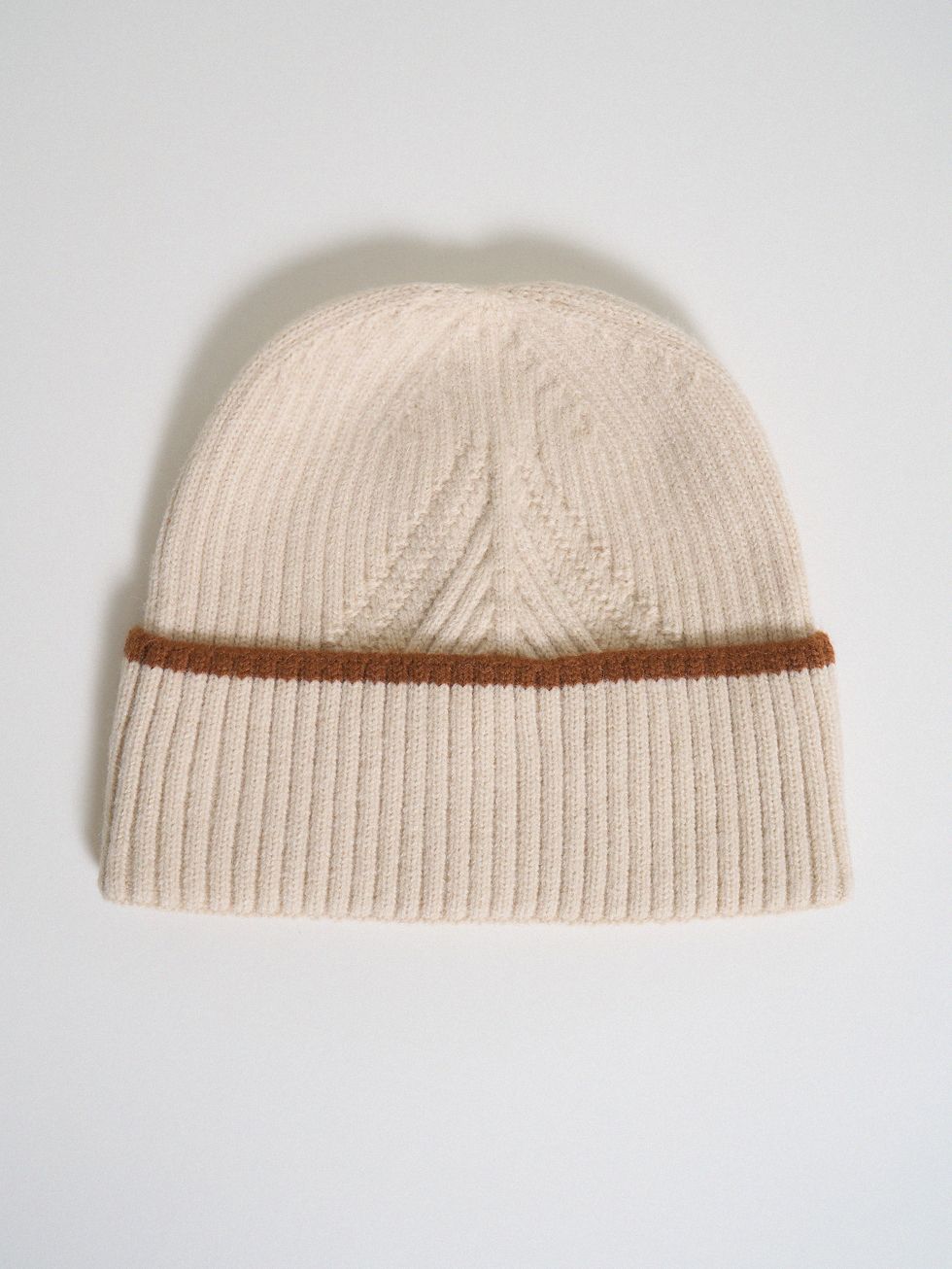 ШАПКА МУЖСКАЯ, КРЕМОВАЯ