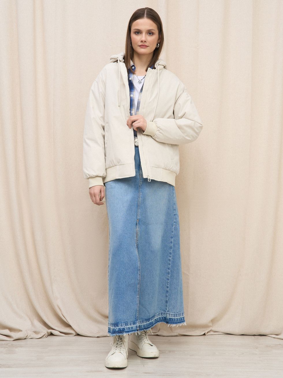 ВЕТРОВКА ЖЕНСКАЯ, КРЕМОВАЯ