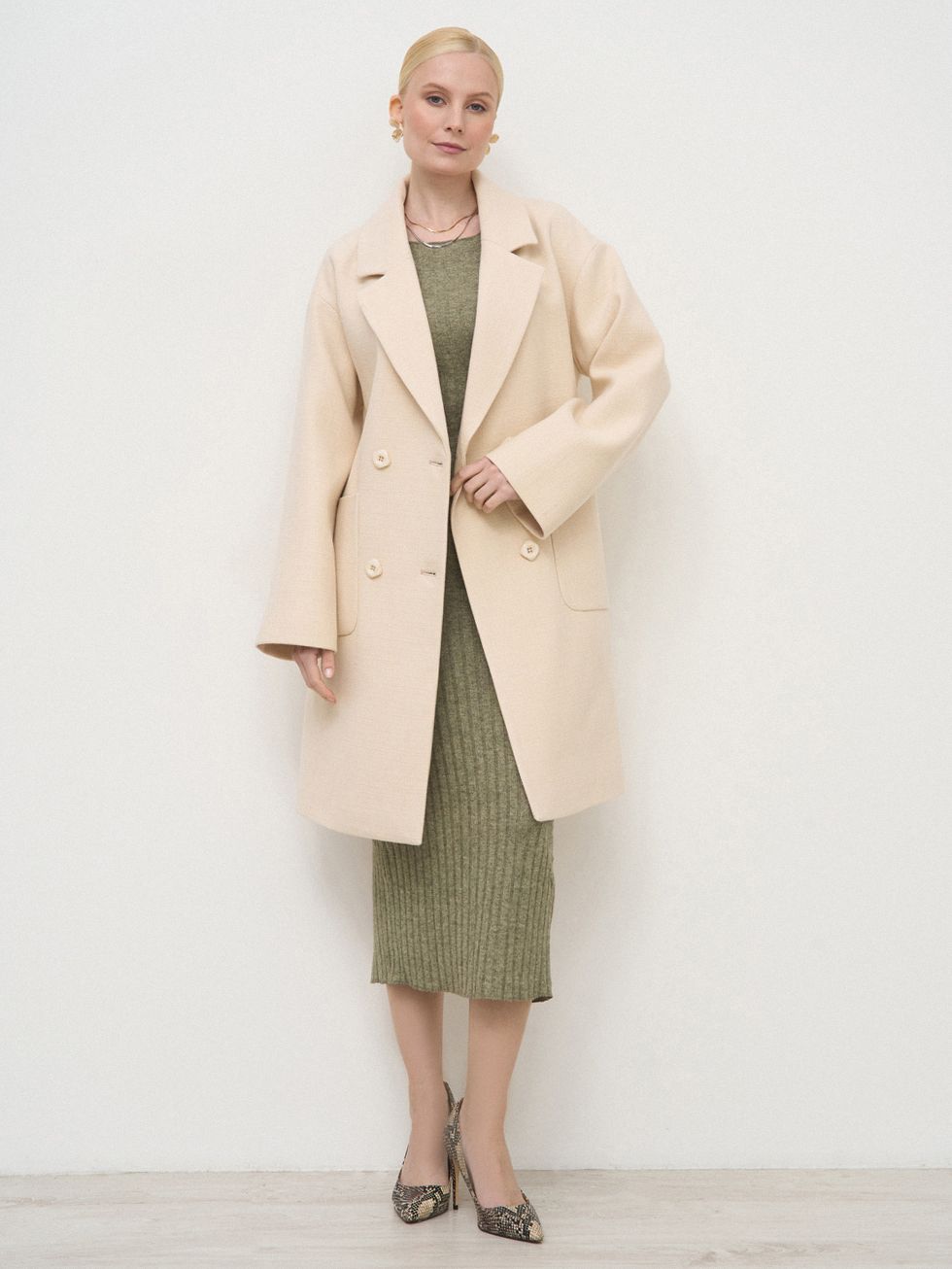 ТЕКСТИЛЬНОЕ ПАЛЬТО ЖЕНСКОЕ, КРЕМОВОЕ
