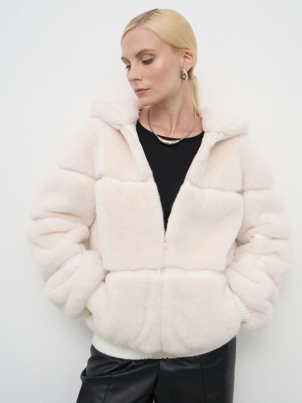 ШУБА КРЕМОВАЯ, ЭКО-МЕХ