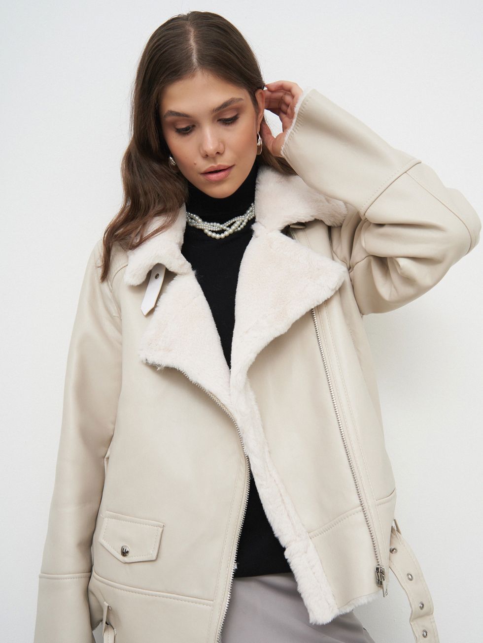 ДУБЛЕНКА ЖЕНСКАЯ, КРЕМОВАЯ