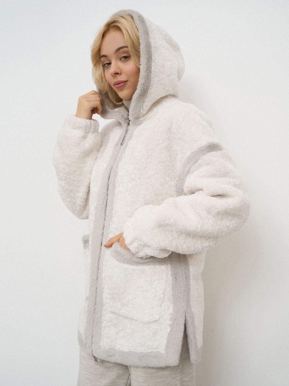 ШУБА КРЕМОВАЯ, ЭКО-МЕХ