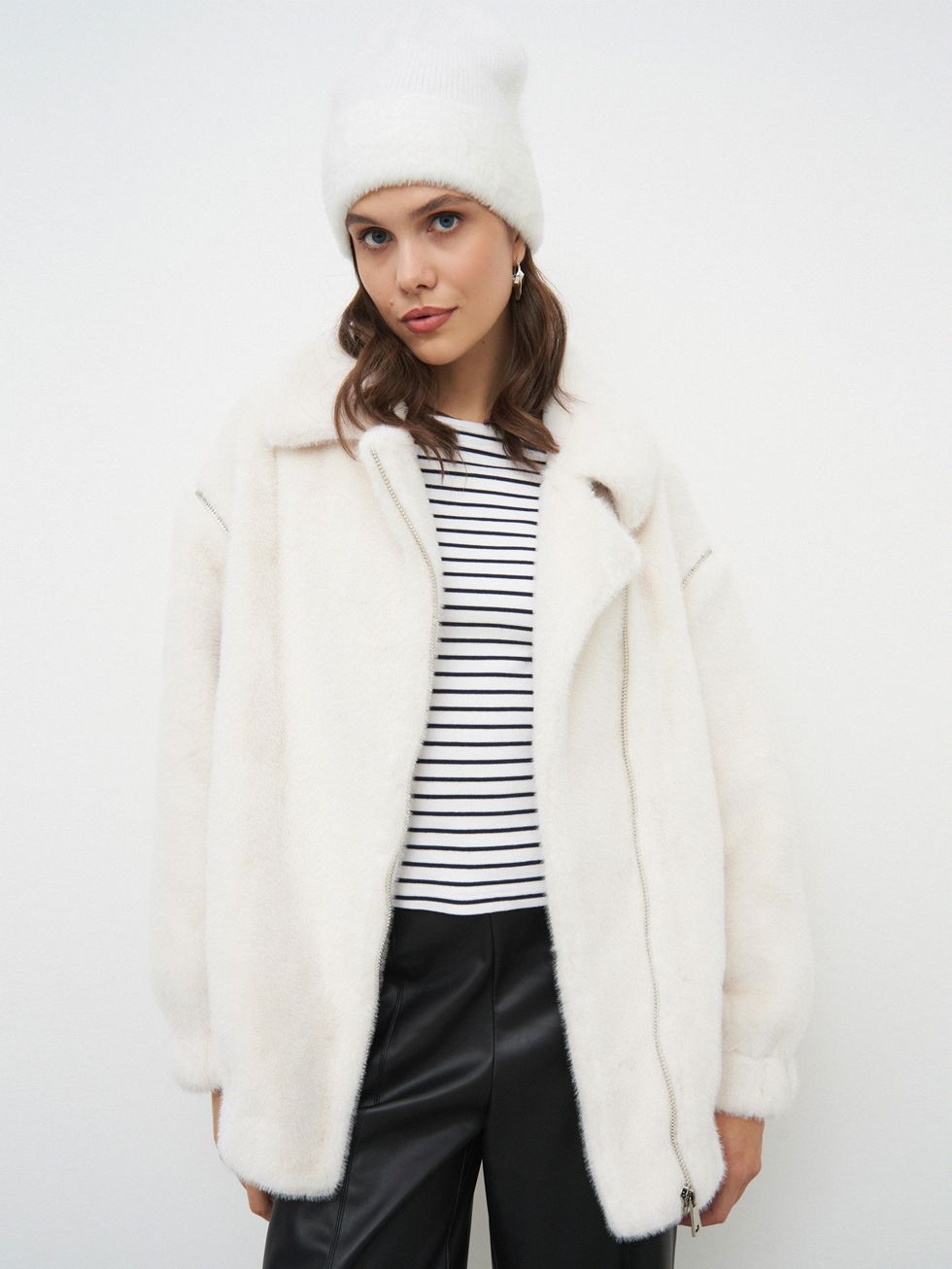 ШУБА КРЕМОВАЯ, ЭКО-МЕХ