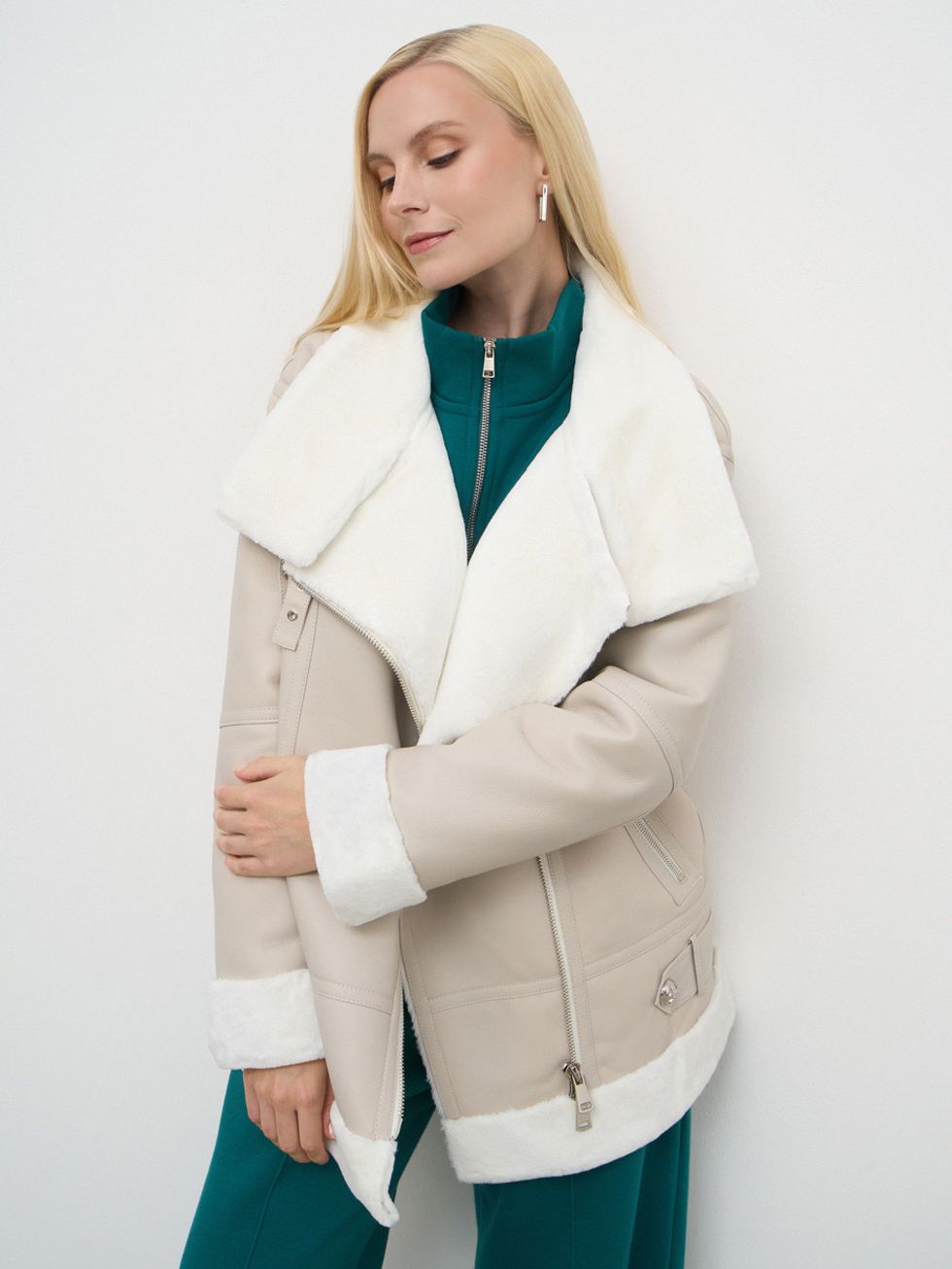 ДУБЛЕНКА ЖЕНСКАЯ, КРЕМОВАЯ