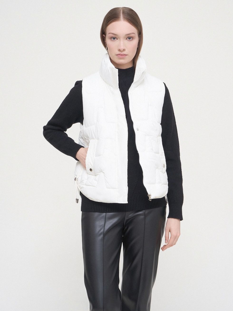 ПУХОВЫЙ ЖИЛЕТ ЖЕНСКИЙ, КРЕМОВЫЙ