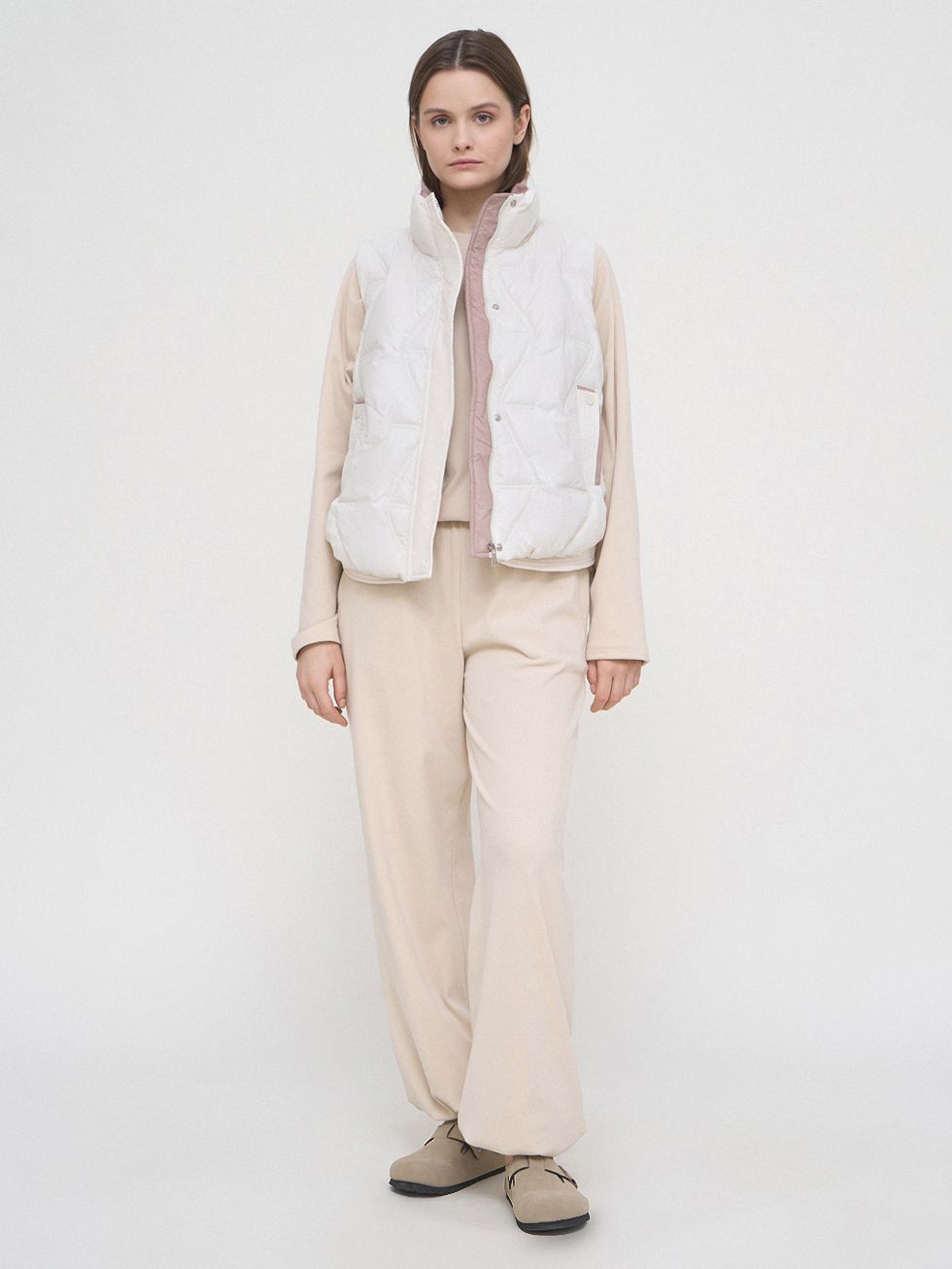 ПУХОВЫЙ ЖИЛЕТ ЖЕНСКИЙ, КРЕМОВЫЙ