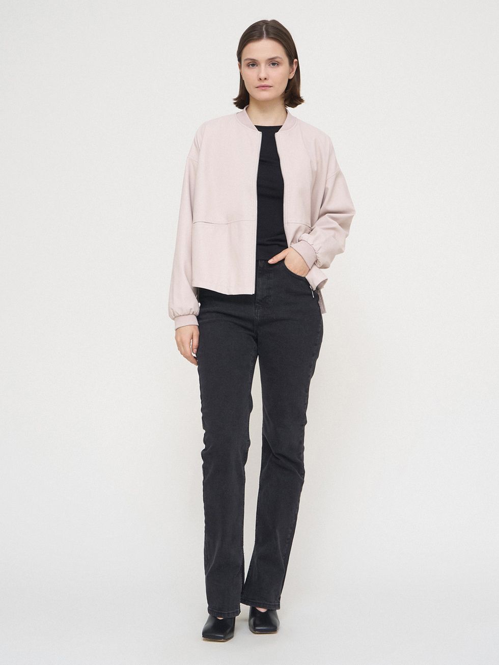 КОЖАНАЯ КУРТКА ЖЕНСКАЯ, КРЕМОВАЯ