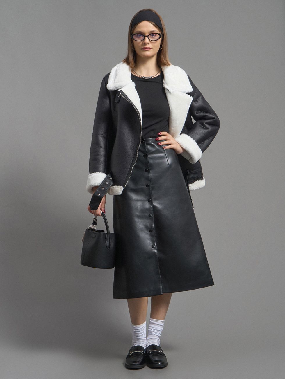 ДУБЛЕНКА ЖЕНСКАЯ, ЧЕРНАЯ/БЕЛАЯ