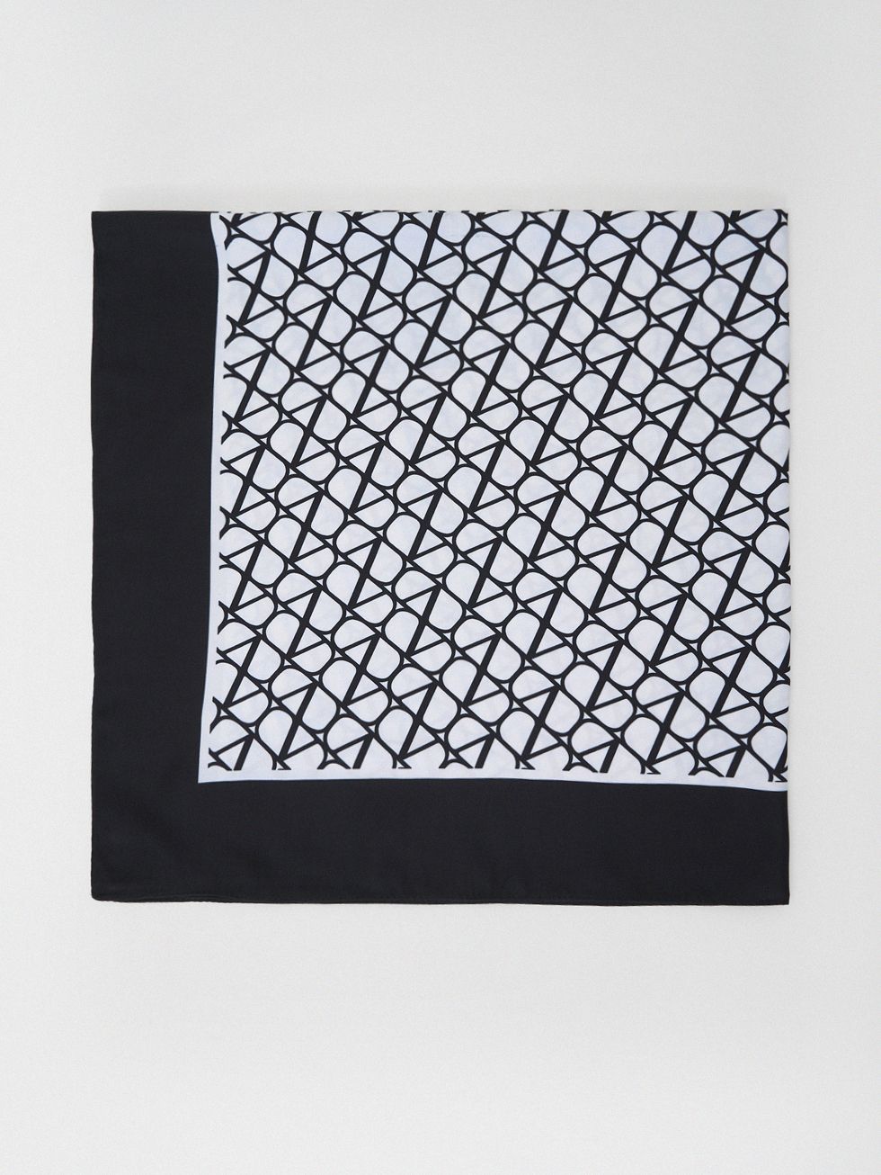 ШАРФ ЖЕНСКИЙ, ЧЕРНЫЙ/БЕЛЫЙ